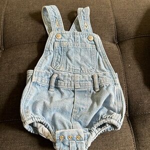 NWOT 6-12 M baby overalls